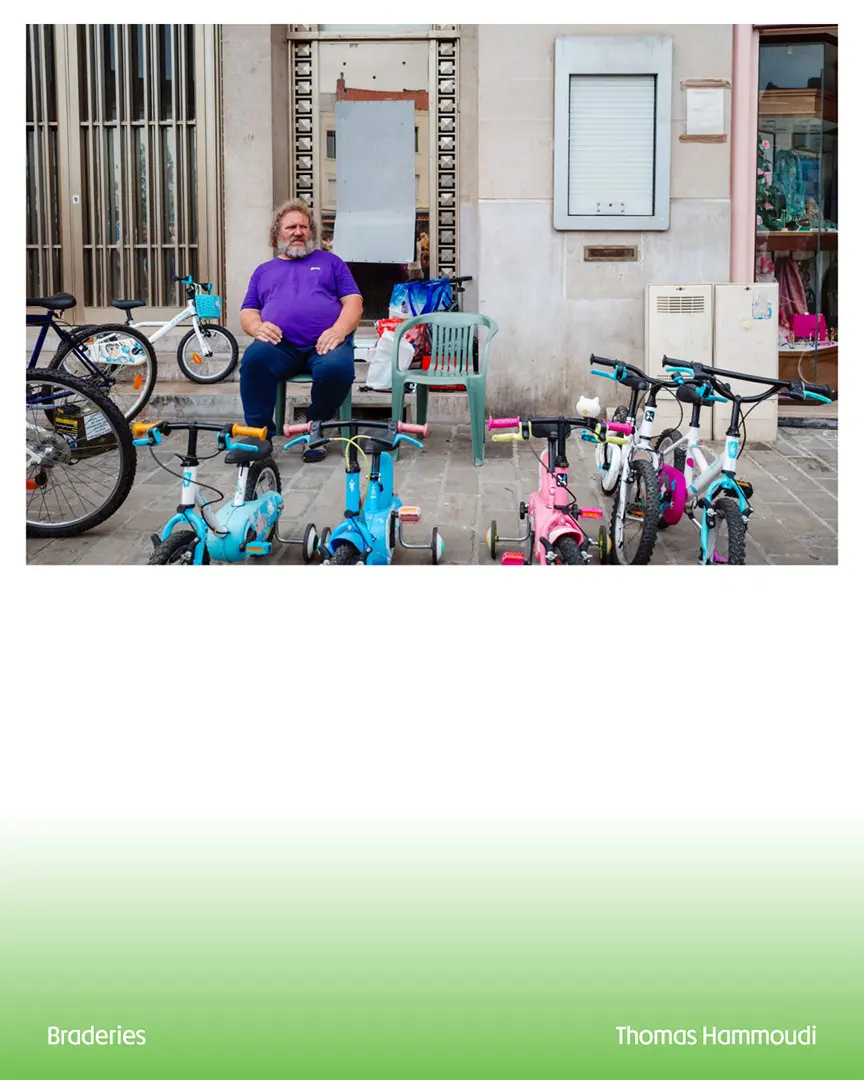 Seconde photographie de la série Braderies présentée par Fond Perdu